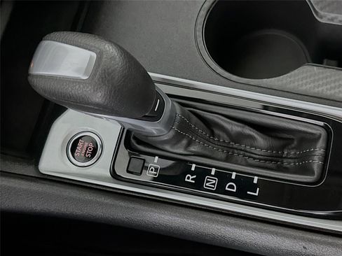 Used 2025 Nissan Altima 2.5 SV image 15