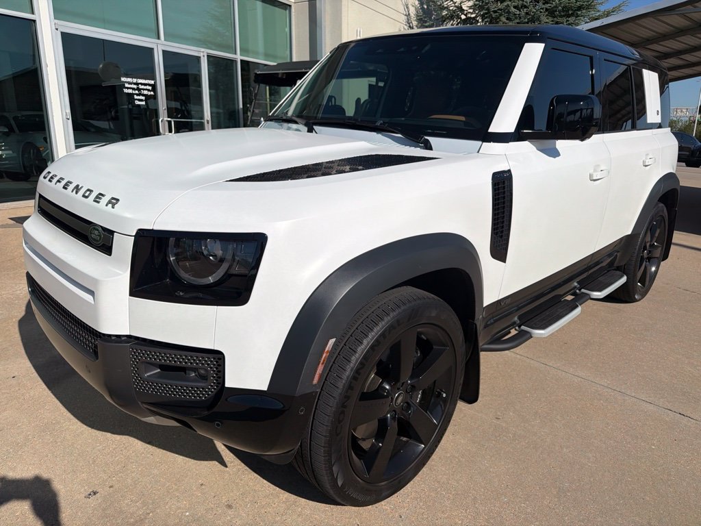 Used 2023 Land Rover Defender 110 V8 AWD/4WD image 1