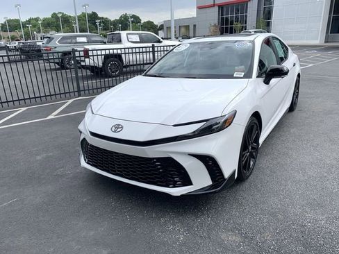 Certified 2026 Toyota Camry Hybrid w/ Multimedia Upgrade Package FWD image 4