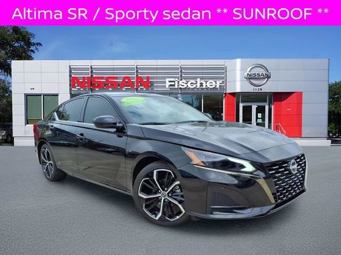 Certified 2025 Nissan Altima 2.5 SR w/ SR Premium Package FWD image 1