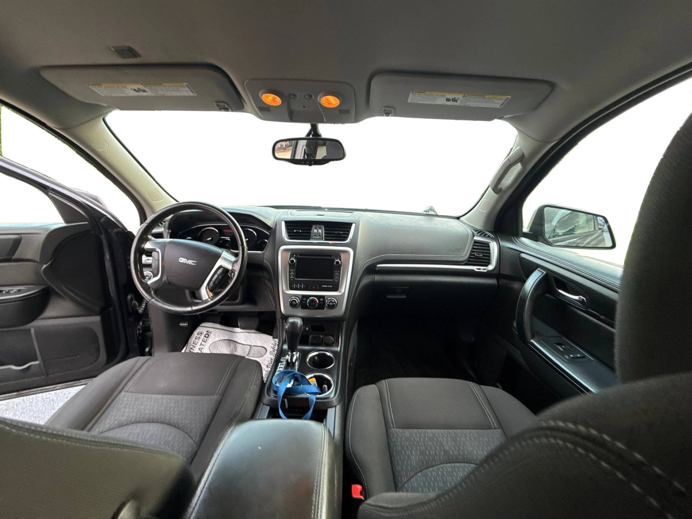 Used 2015 GMC Acadia SLE FWD image 21