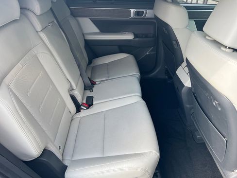 Certified 2024 Hyundai Santa Fe Limited FWD image 12