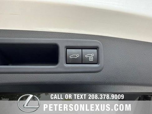 Used 2025 Lexus RX 350 AWD/4WD image 21