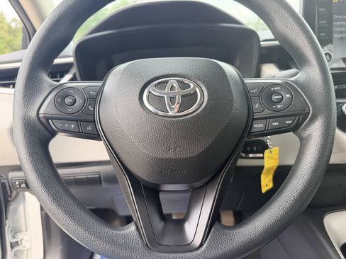 Used 2022 Toyota Corolla LE FWD image 21