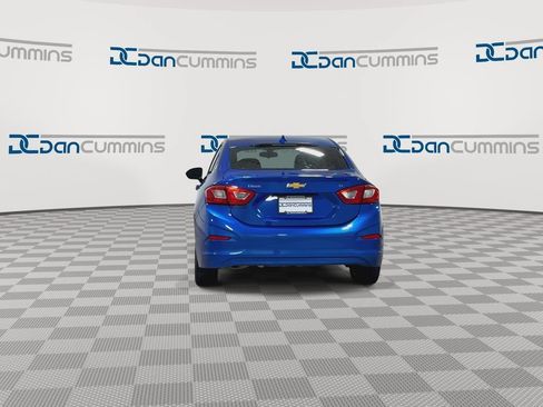 Used 2019 Chevrolet Cruze LT FWD image 7