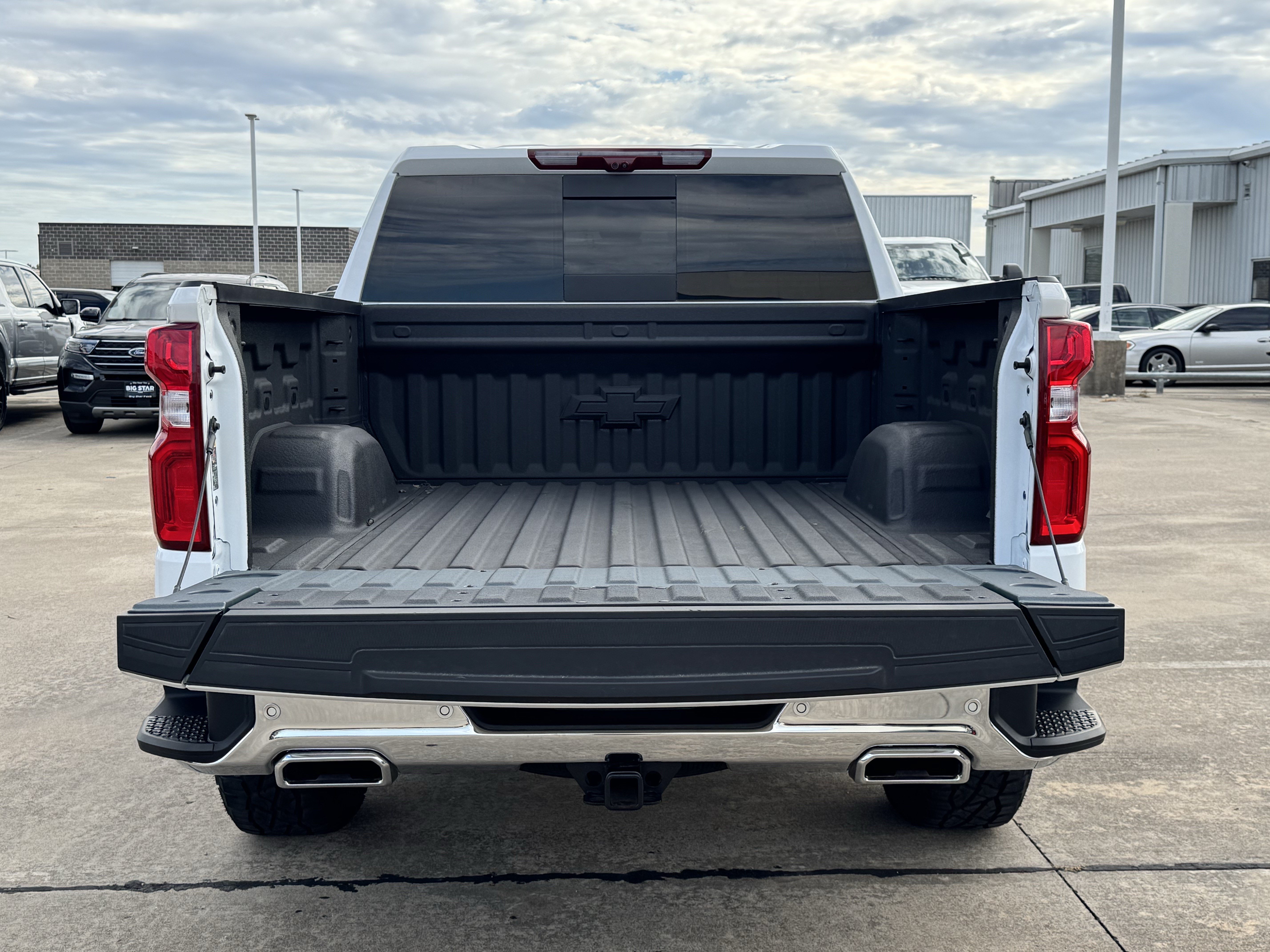Used 2026 Chevrolet Silverado 1500 LTZ w/ LTZ Premium Package AWD/4WD image 33