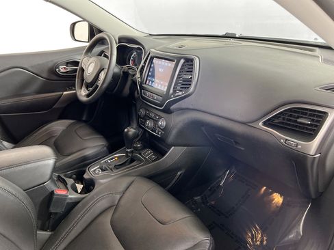 Used 2021 Jeep Cherokee Latitude Lux w/ Comfort/Convenience Group image 27