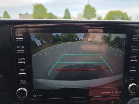 Used 2021 Toyota Highlander XSE AWD/4WD image 28