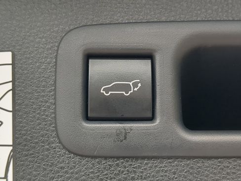 Used 2022 Toyota Highlander Limited image 39