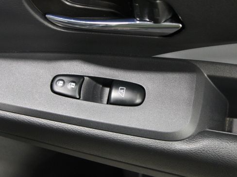 Used 2023 Nissan Kicks SR w/ SR Premium Package FWD image 26