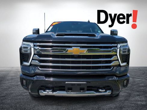 Used 2024 Chevrolet Silverado 2500 High Country w/ High Country Premium Package AWD/4WD image 8