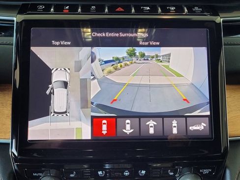 Used 2024 Jeep Grand Cherokee L Summit AWD/4WD image 11