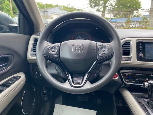 Used 2019 Honda HR-V EX image 16