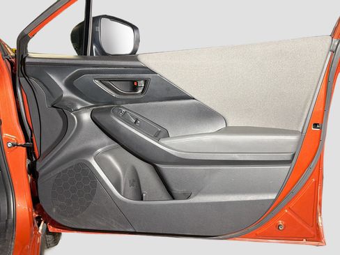 Used 2024 Subaru Crosstrek 2.0i image 30