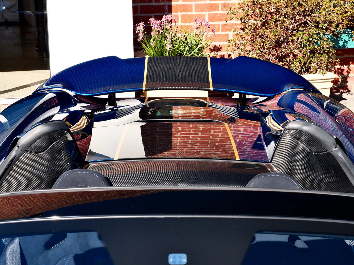 Used 2016 McLaren 675LT Spider RWD image 15