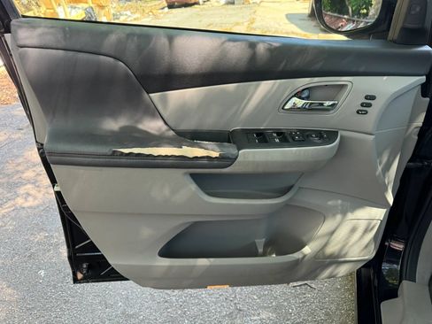 Used 2016 Honda Odyssey Touring image 25
