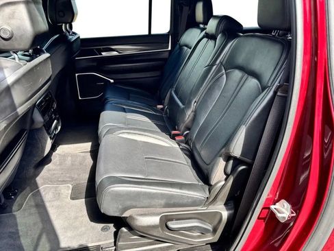 Used 2024 Jeep Wagoneer L Series II w/ Flexible Seating Group AWD/4WD image 25