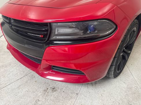 Used 2016 Dodge Charger SXT RWD image 14