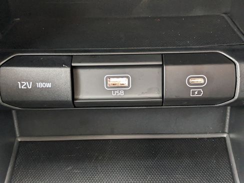 Used 2025 Kia Telluride LX image 24