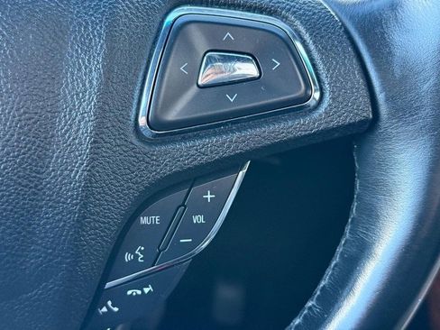 Used 2016 Lincoln MKX Reserve w/ Luxury Package image 17