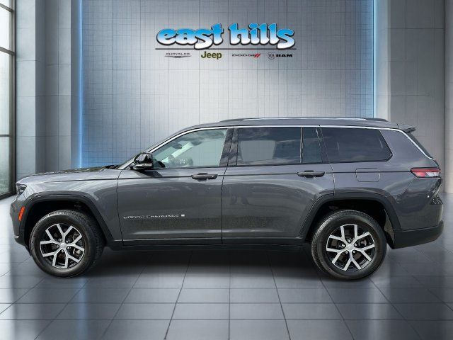 Used 2023 Jeep Grand Cherokee L Limited AWD/4WD image 6