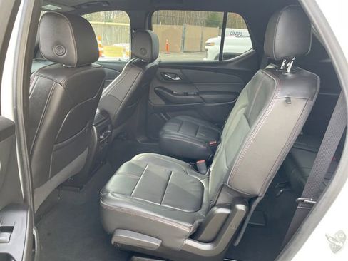 Used 2024 Chevrolet Traverse RS image 20
