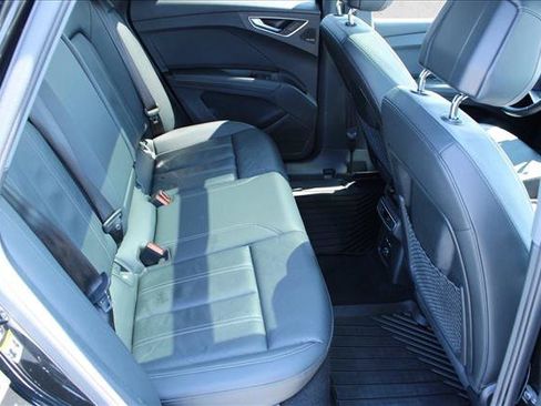 Used 2022 Audi Q4 e-tron Premium Plus AWD/4WD image 28