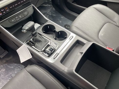 New 2026 Kia Carnival SX image 9