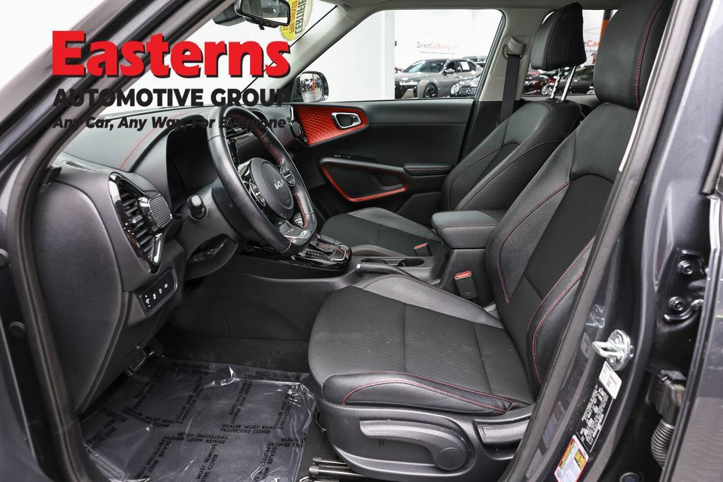 Used 2023 Kia Soul GT-Line FWD image 16