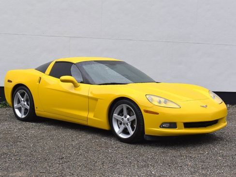 Used 2006 Chevrolet Corvette Coupe RWD image 1
