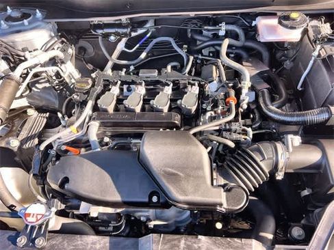 Certified 2025 Honda CR-V LX image 10