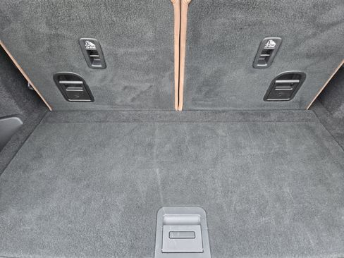 Certified 2025 Acura MDX w/ Advance Package image 32