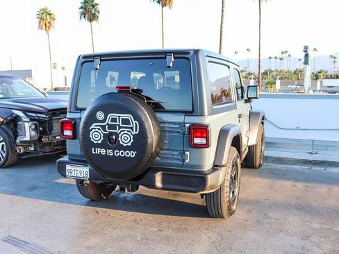 Used 2025 Jeep Wrangler Sport AWD/4WD image 9