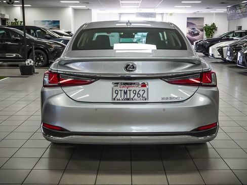 Certified 2025 Lexus ES 300h w/ Luxury Package FWD image 7