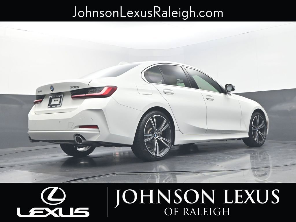 Used 2024 BMW 330i Sedan w/ Premium Package RWD image 19