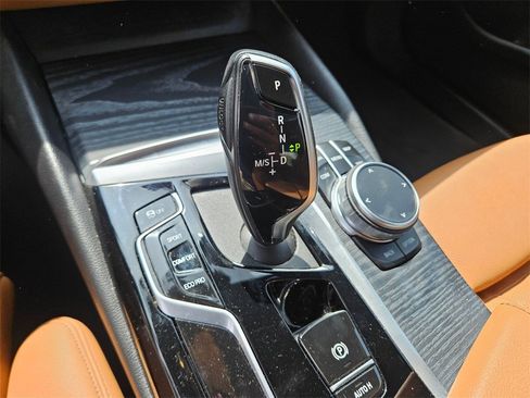 Used 2023 BMW 530i w/ Premium Package image 19