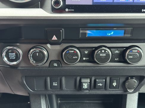 Used 2023 Toyota Tacoma TRD Sport w/ Black Out Package (TMS) AWD/4WD image 25
