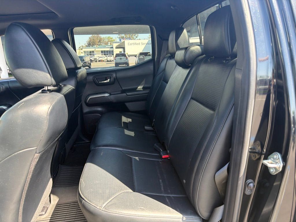Used 2021 Toyota Tacoma Limited w/ Nightshade Package AWD/4WD image 11