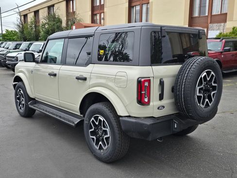 New 2026 Ford Bronco Outer Banks AWD/4WD image 3