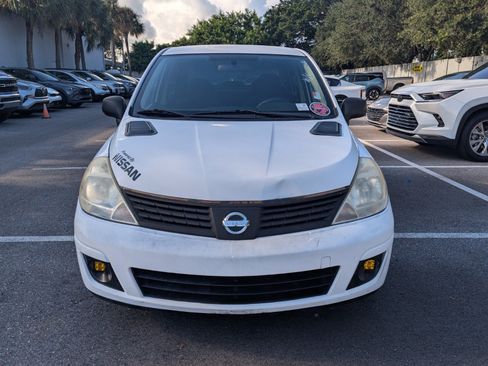 Used 2009 Nissan Versa Sedan FWD image 2
