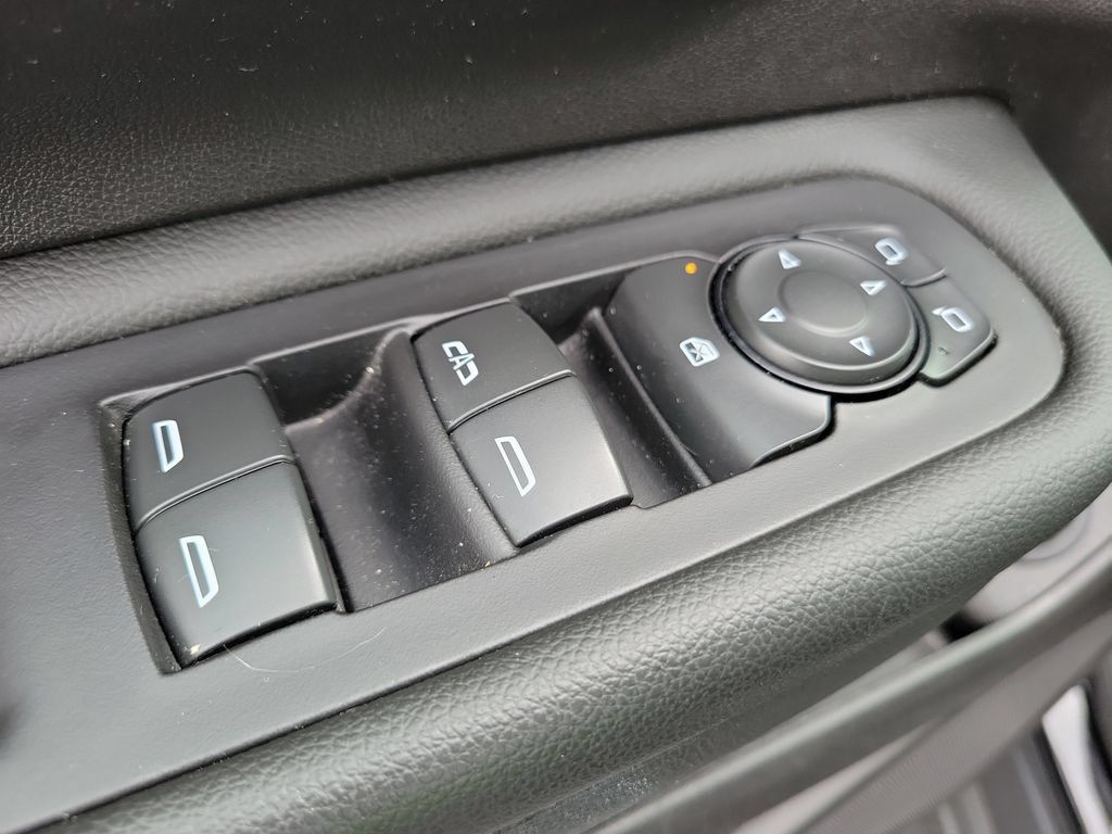 Used 2024 GMC Terrain SLE w/ Driver Convenience Package AWD/4WD image 22