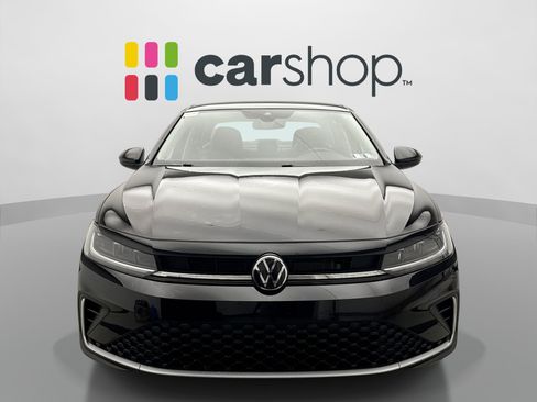 Used 2025 Volkswagen Jetta SE w/ Sunroof Package FWD image 8