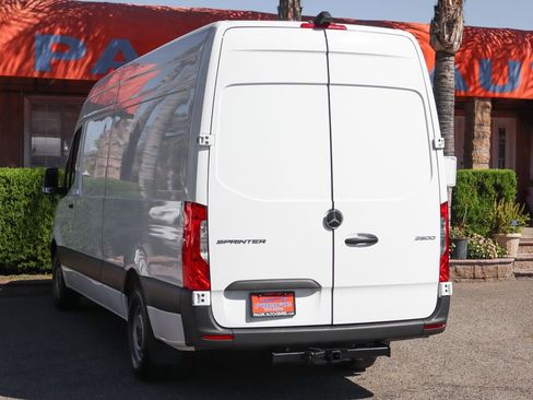 Used 2024 Mercedes-Benz Sprinter 2500 w/ Acoustic Package image 6