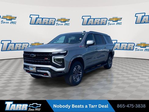 Used 2025 Chevrolet Suburban Z71 AWD/4WD image 4