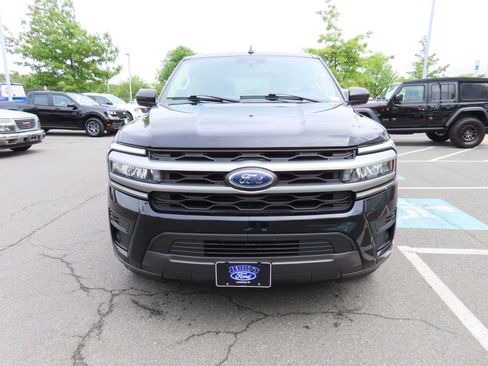 Used 2024 Ford Expedition XLT AWD/4WD image 2