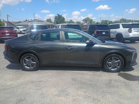 Used 2025 Kia K4 FWD image 5