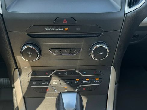 Used 2016 Ford Edge SEL w/ Equipment Group 201A FWD image 48