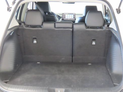 Used 2025 Honda HR-V EX-L image 17