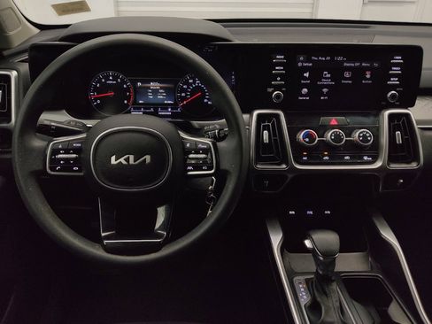 Used 2023 Kia Sorento LX FWD image 22