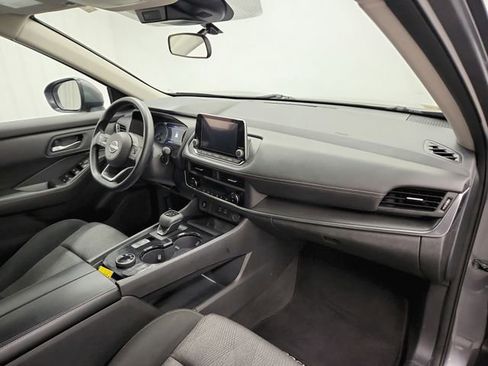 Used 2024 Nissan Rogue SV image 32